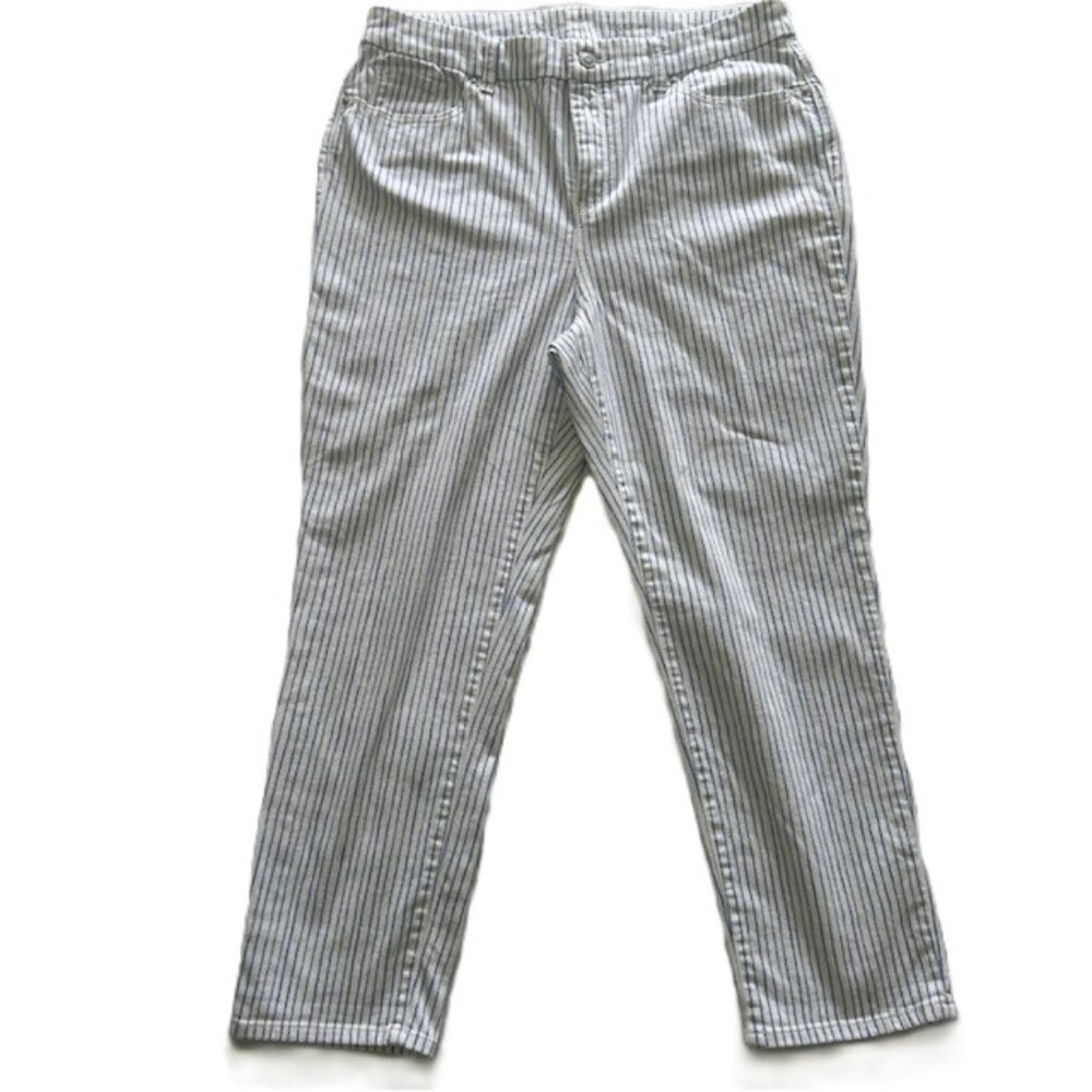 Chicos Ladies Pants sz 2R White Blue Stripes So Slimming Girlfriend Crop